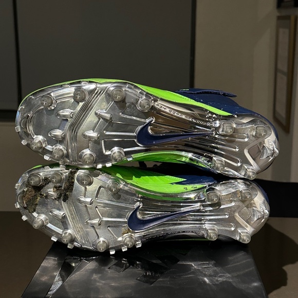 Nike Superbad Pro Seahawks Football Cleats - Picture 5 of 5